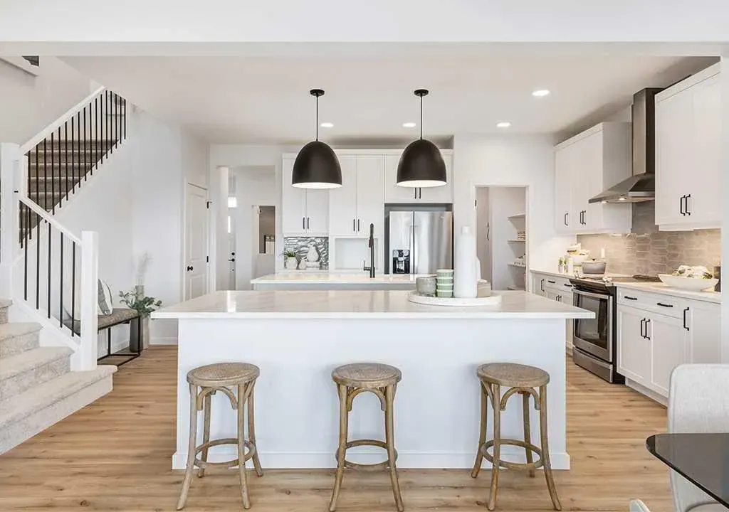 72 Lewisburg Close NE