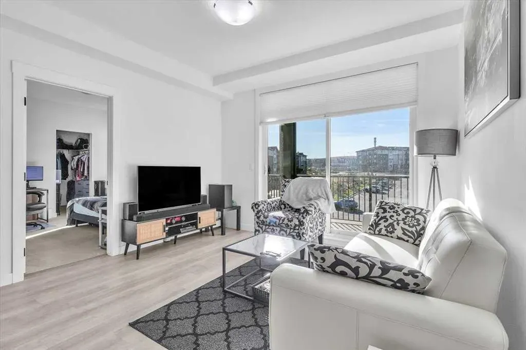 30 Sage Hill Walk NW, #305