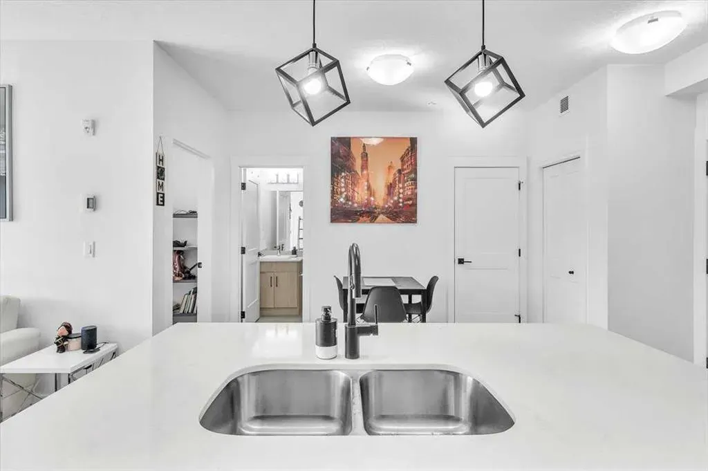 30 Sage Hill Walk NW, #305