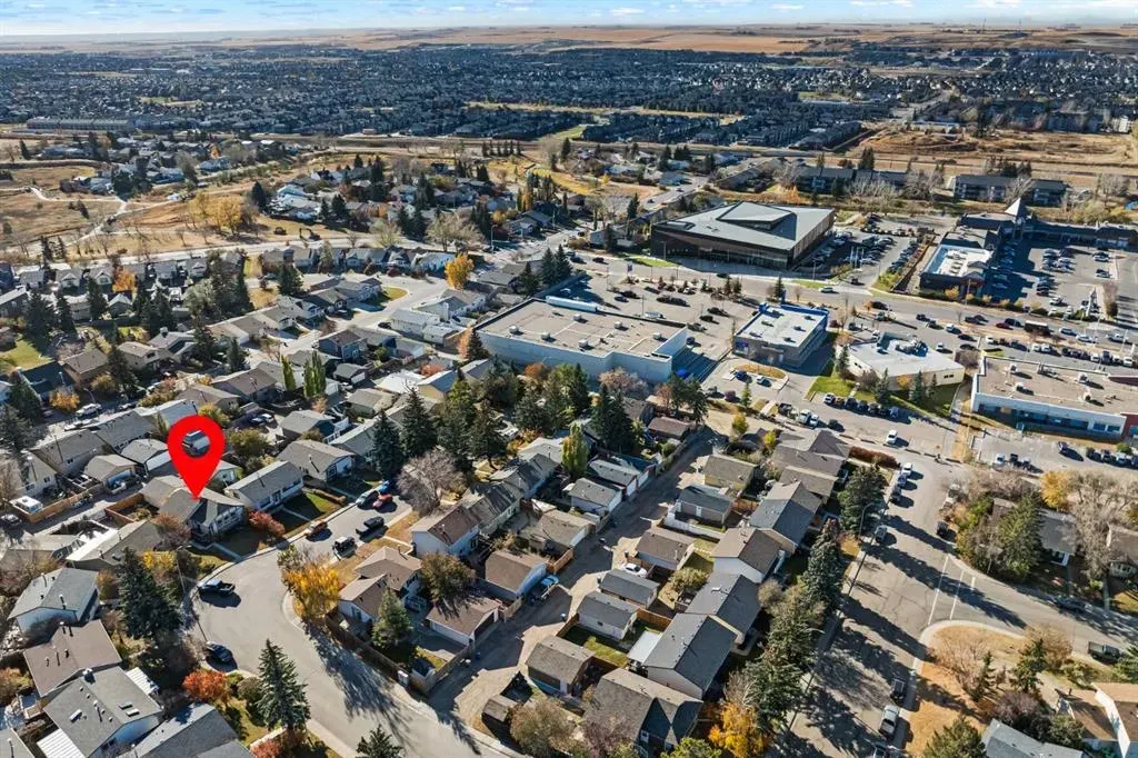 217 Acacia Crescent SE