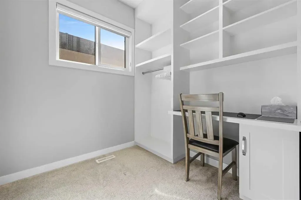 224 Cranbrook Drive SE