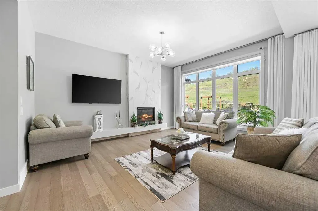 224 Cranbrook Drive SE