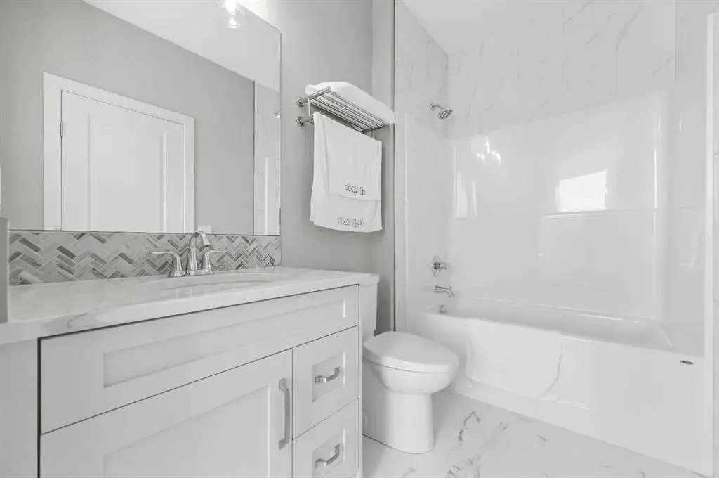 224 Cranbrook Drive SE