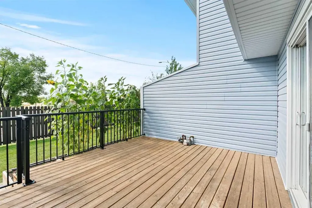 195 Manora Place NE, #4