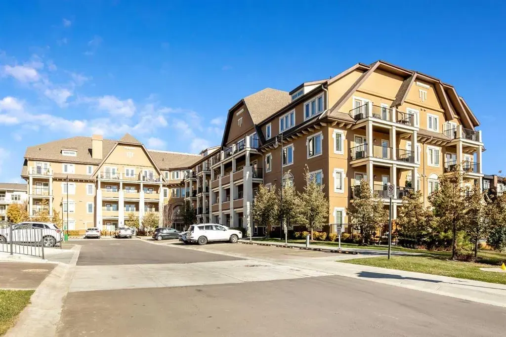 30 Mahogany Mews SE, #402