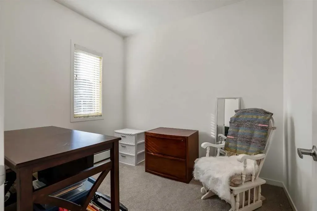 30 Mahogany Mews SE, #402