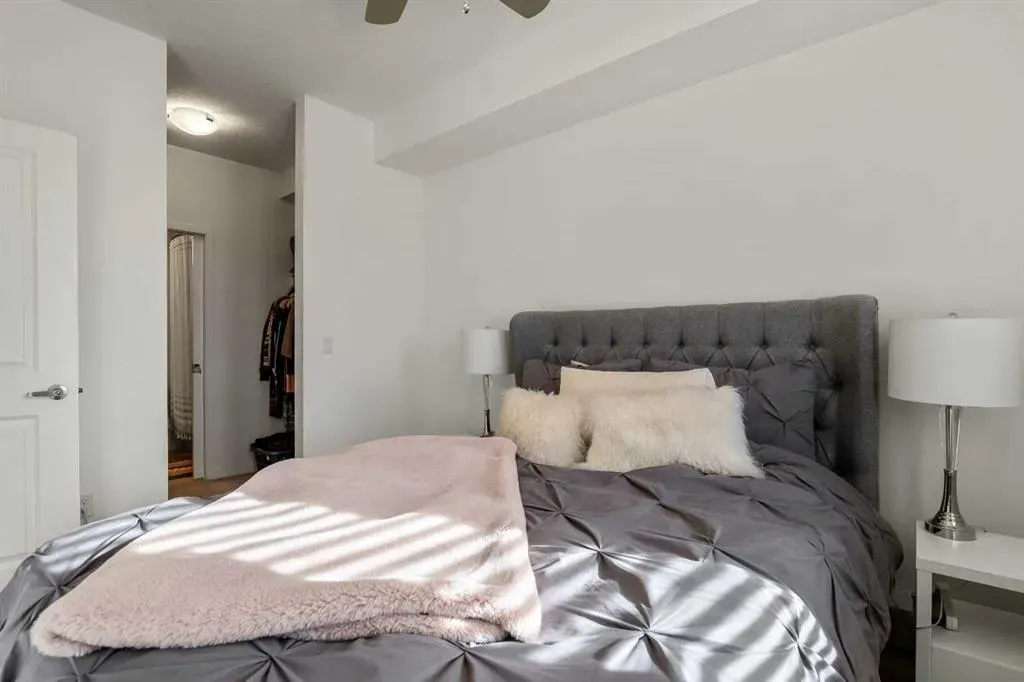 30 Mahogany Mews SE, #402