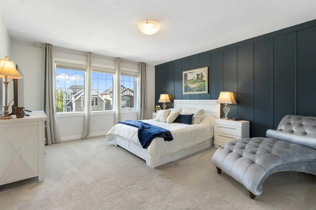 112 Fireside Crescent