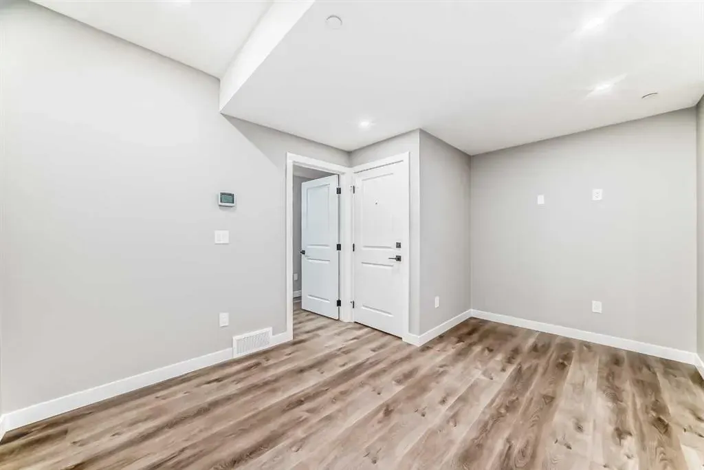 419 Hotchkiss Manor SE