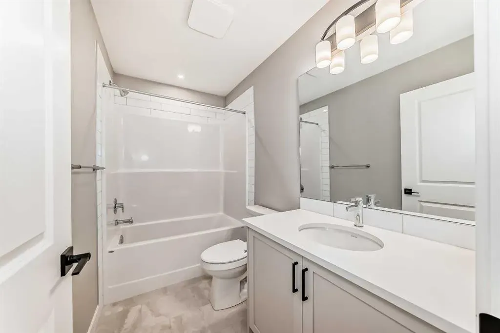 419 Hotchkiss Manor SE