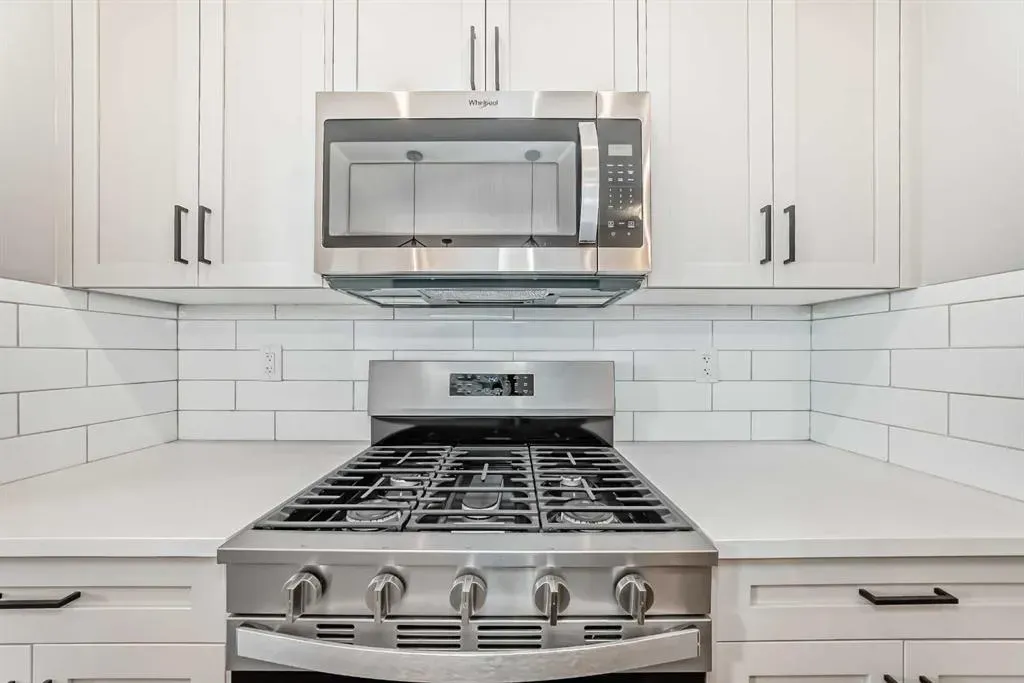 419 Hotchkiss Manor SE