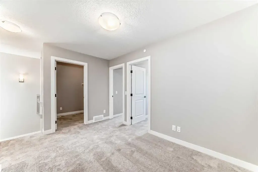 419 Hotchkiss Manor SE