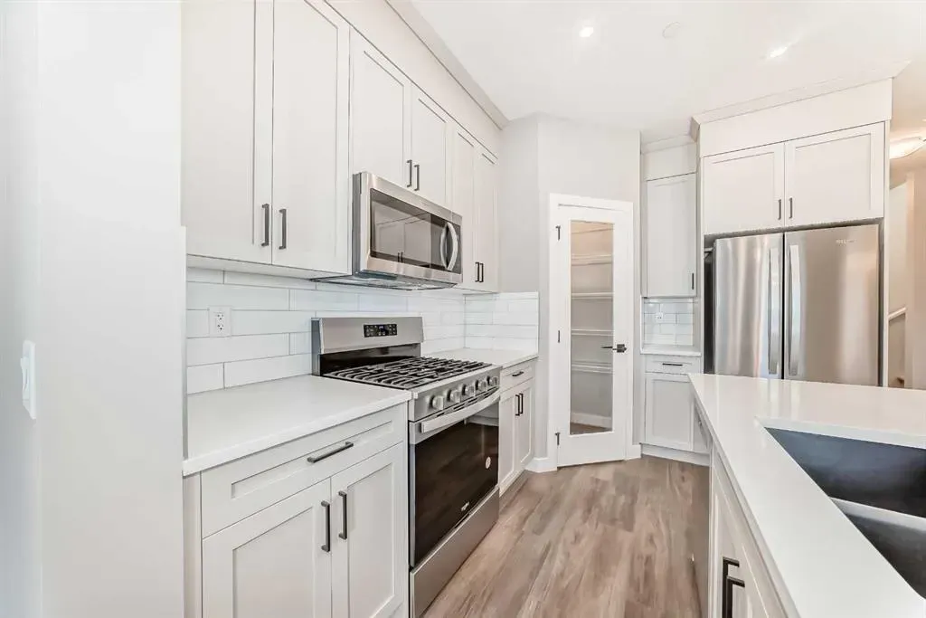 419 Hotchkiss Manor SE