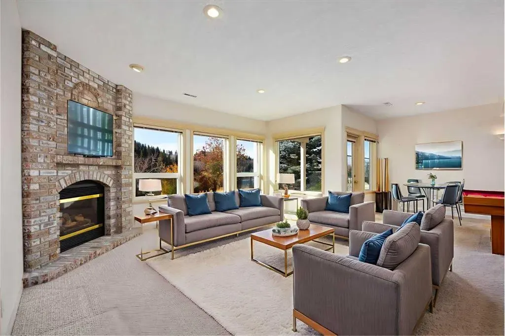 103 West Terrace Point