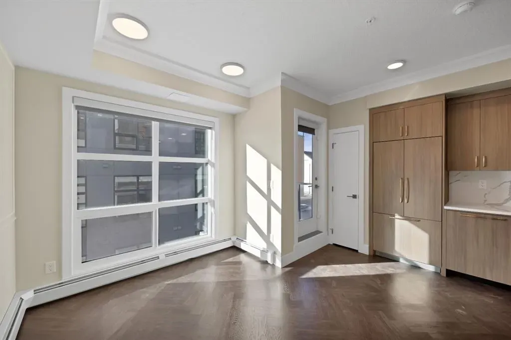 370 Dieppe Drive SW, #401