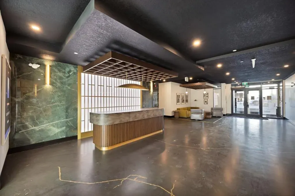 370 Dieppe Drive SW, #401