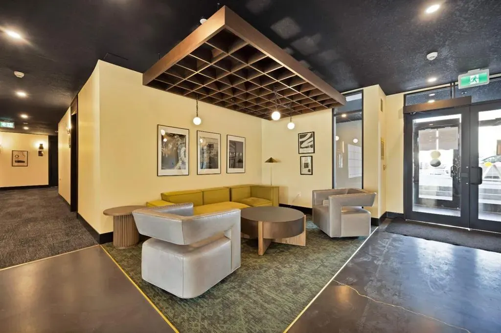 370 Dieppe Drive SW, #401