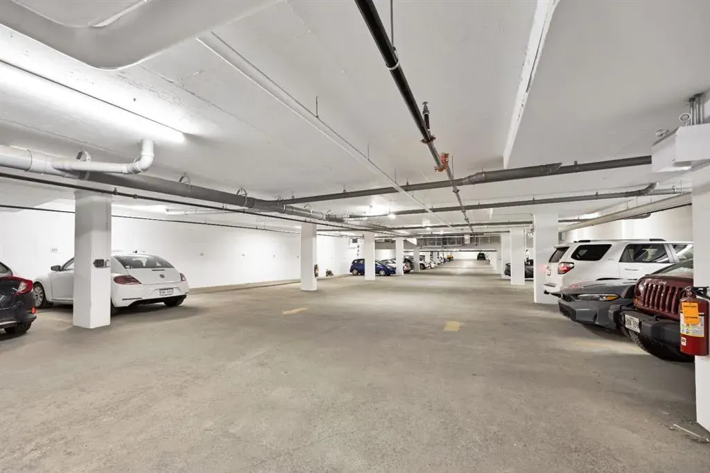 370 Dieppe Drive SW, #401