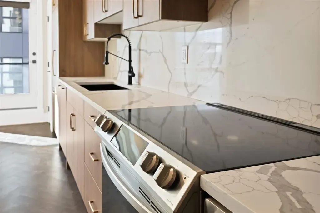 370 Dieppe Drive SW, #401