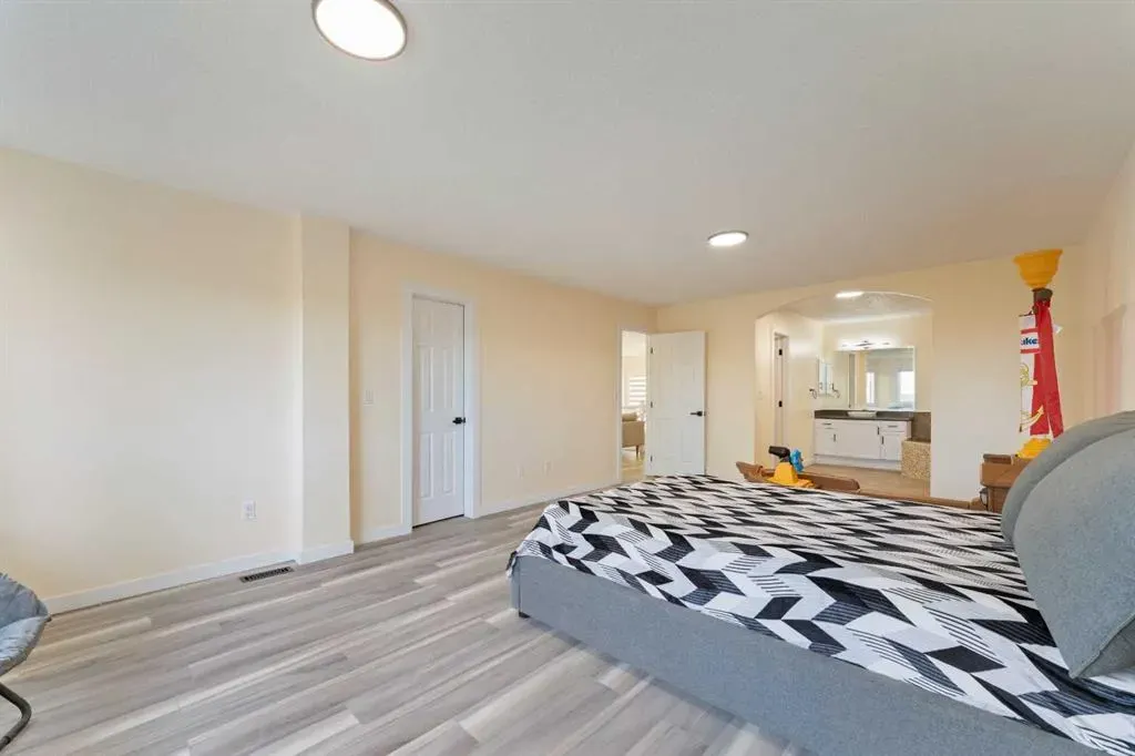 20 Sherwood Circle NW