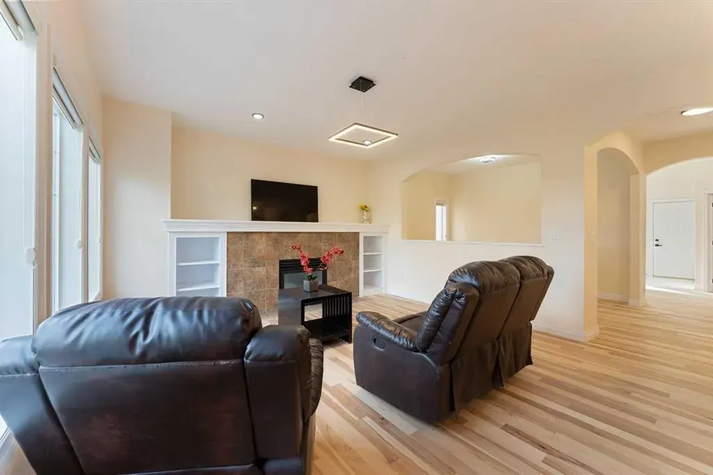 20 Sherwood Circle NW