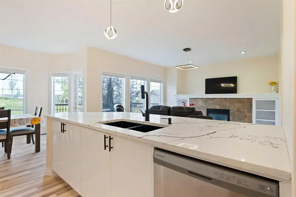 20 Sherwood Circle NW