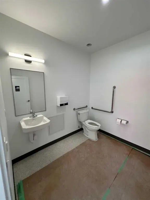 25 Southbank Crescent, #18 & 26