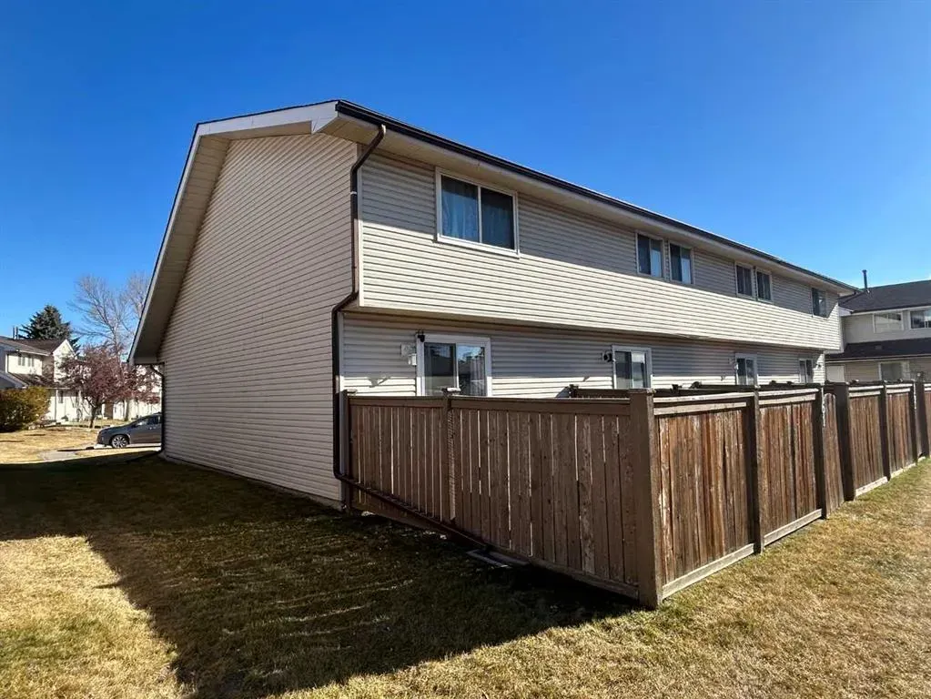 20 Falbury Crescent NE, #161