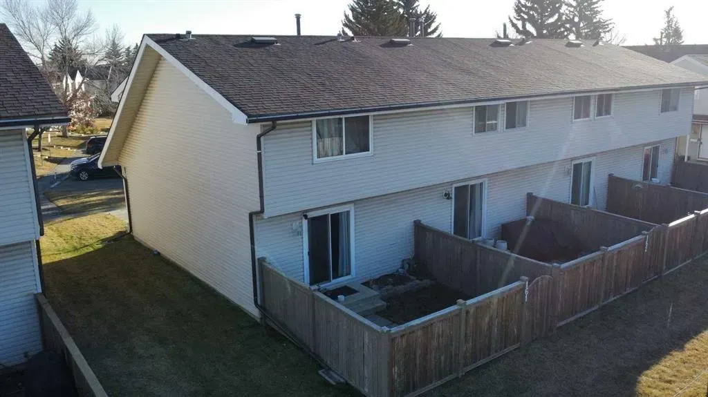 20 Falbury Crescent NE, #161