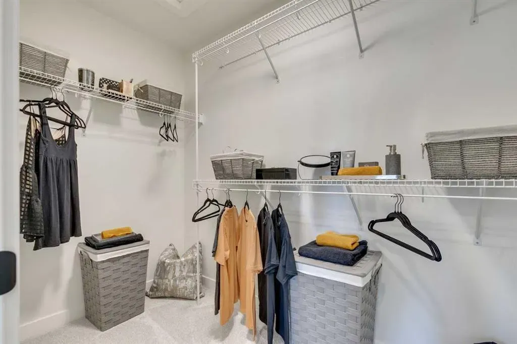 320 Creekside Terrace SW