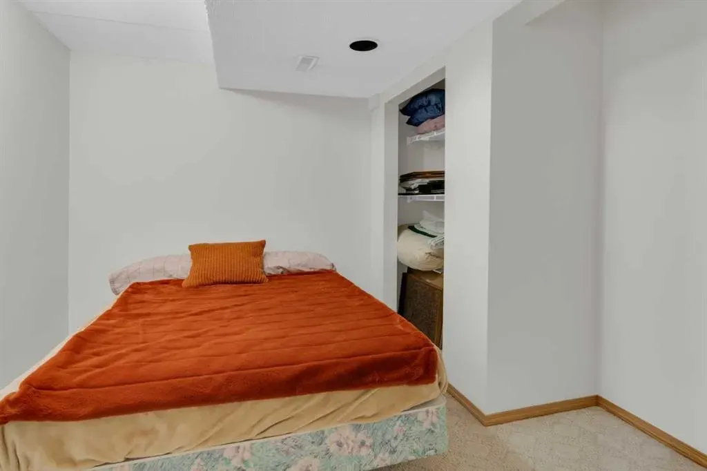 50 Christie Gardens SW