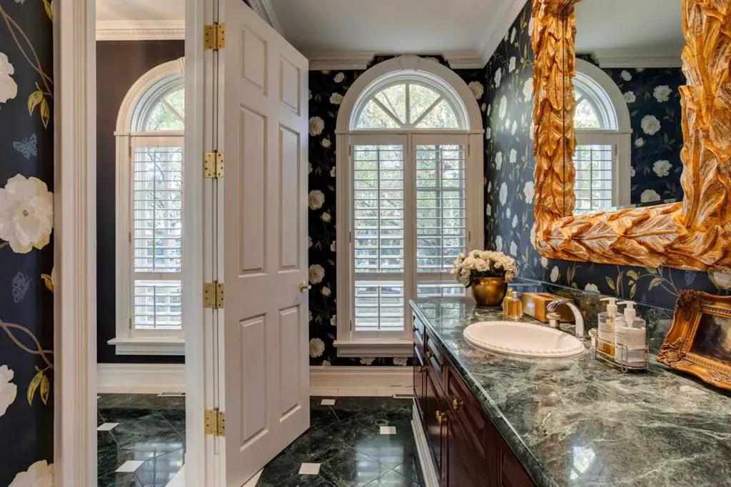 126 Eagle Ridge Drive SW