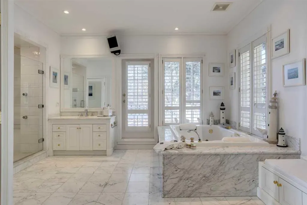 126 Eagle Ridge Drive SW