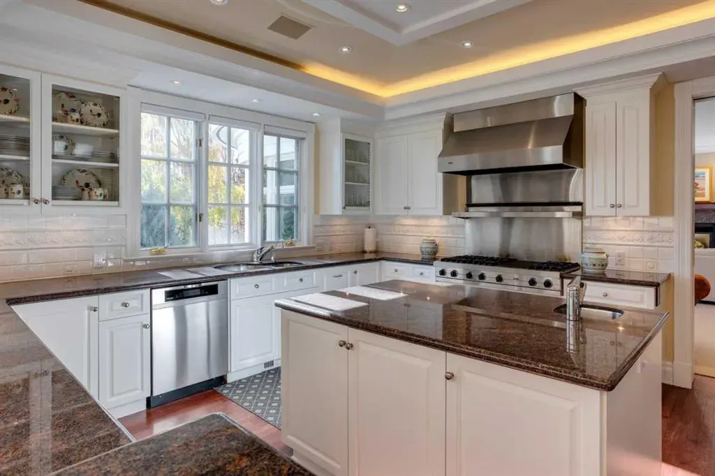 126 Eagle Ridge Drive SW