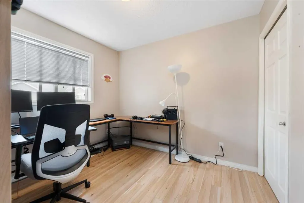 152 Royal Oak Gardens NW