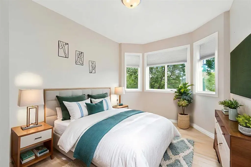 152 Royal Oak Gardens NW