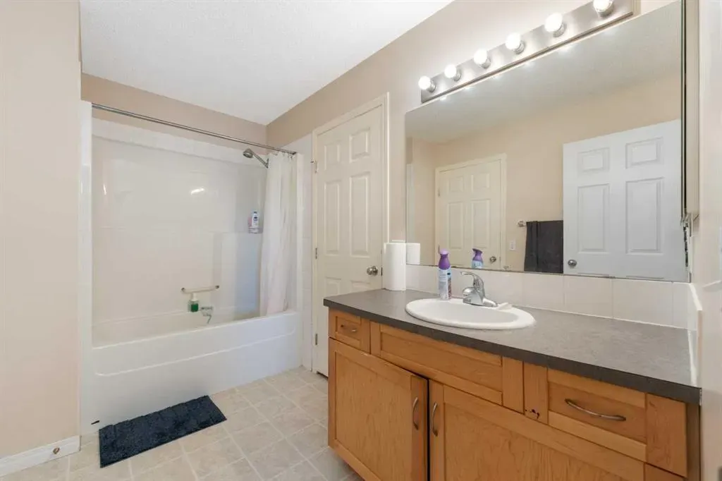 152 Royal Oak Gardens NW