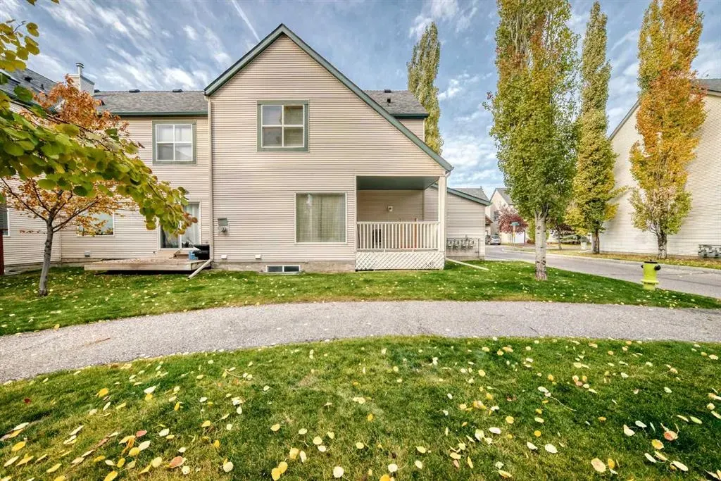 187 Bridlewood View SW