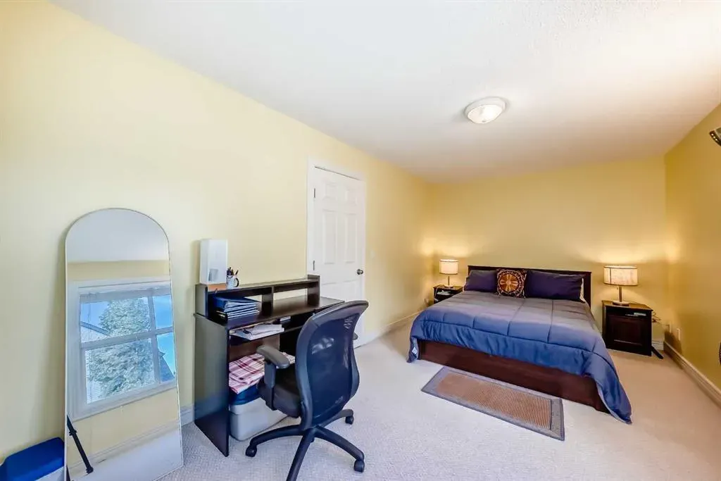 187 Bridlewood View SW