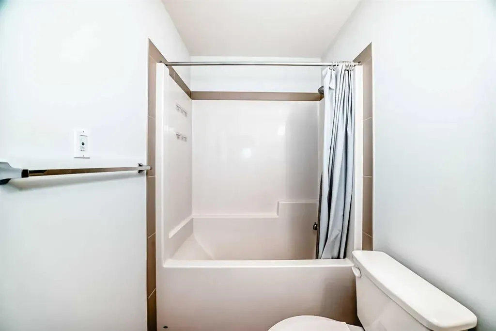 30 Sage Hill NW, #506