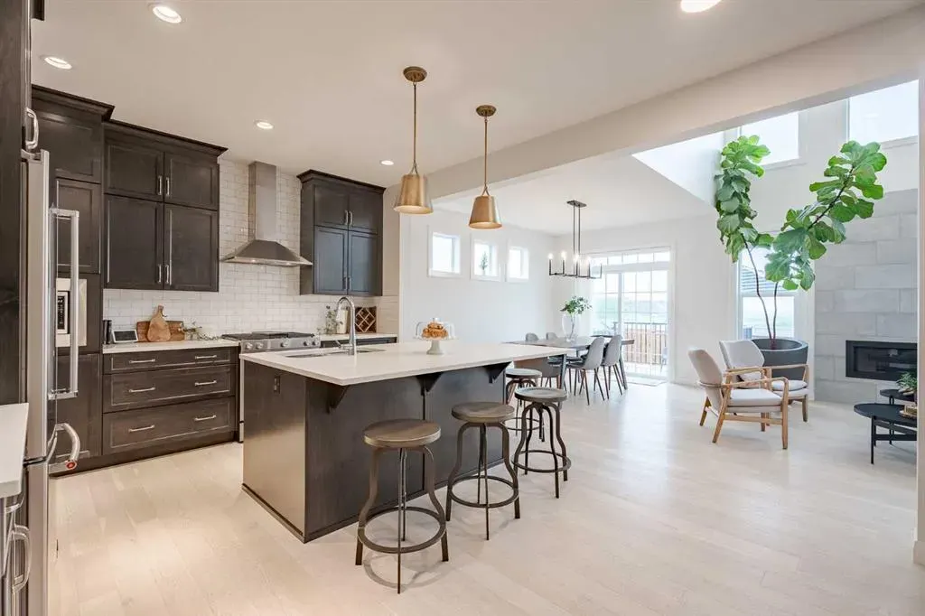 2148 Ravensdun Crescent SE