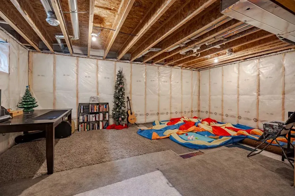 2148 Ravensdun Crescent SE