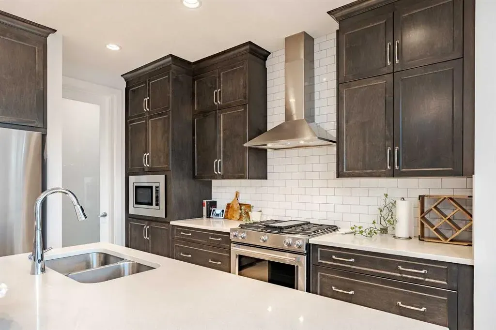 2148 Ravensdun Crescent SE