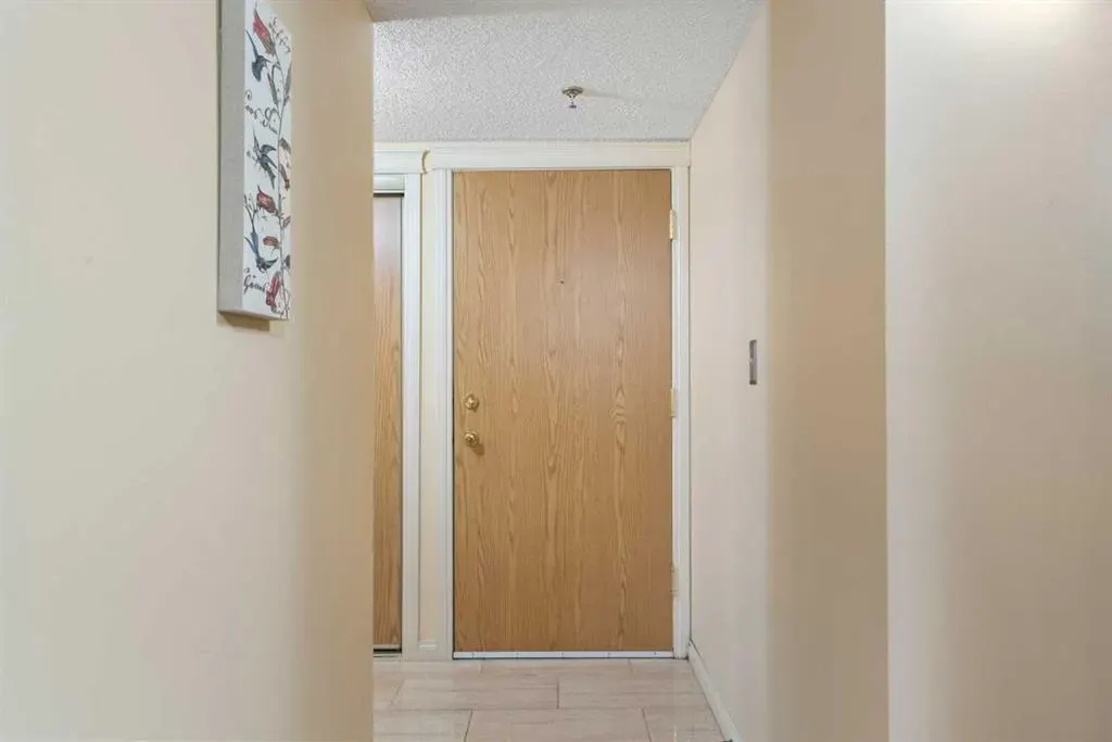 2011 University Drive NW, #103