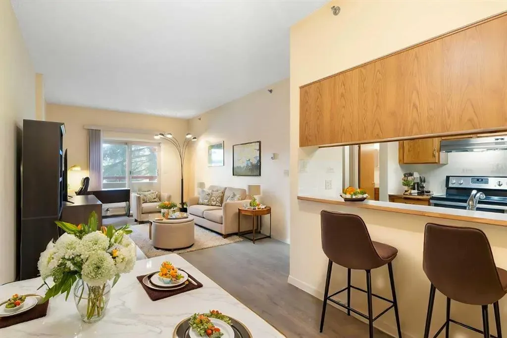 2011 University Drive NW, #103