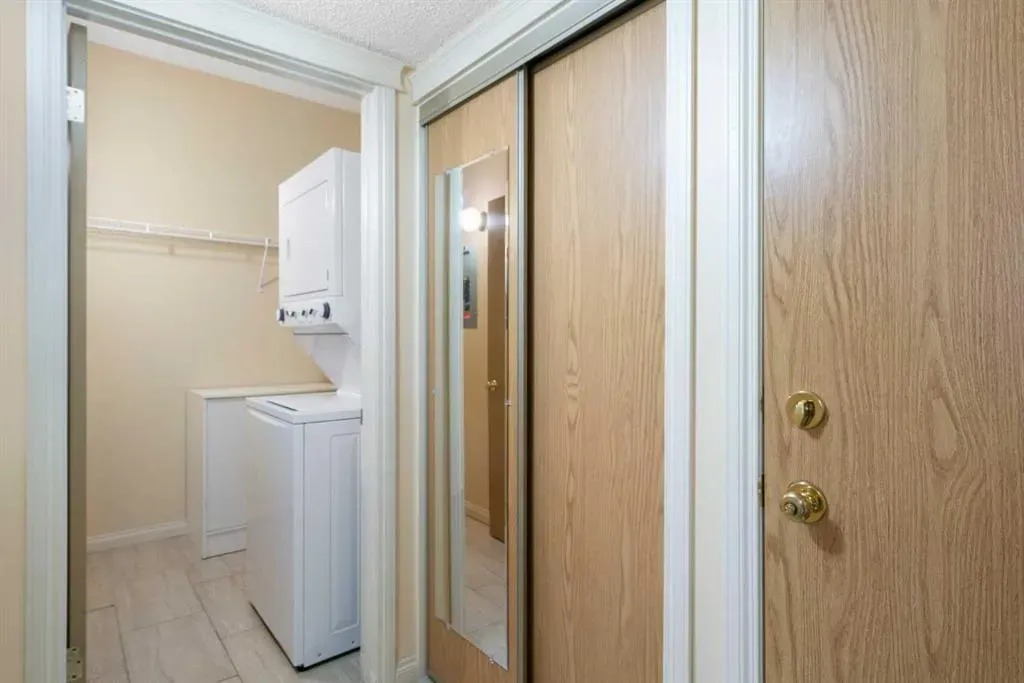 2011 University Drive NW, #103