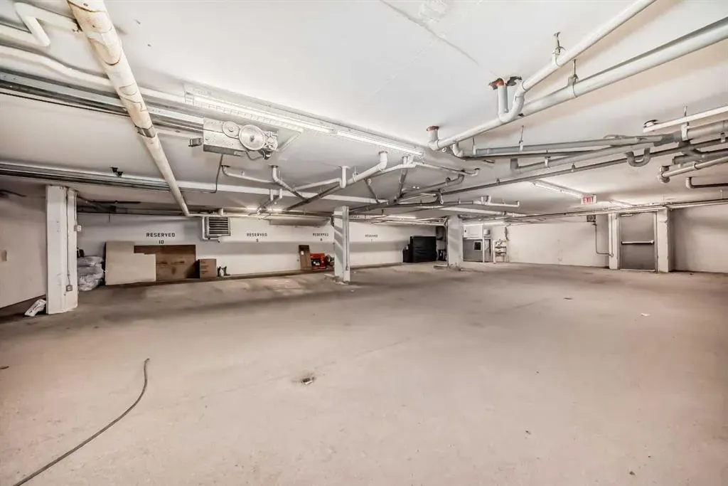 7716 bowness Road NW