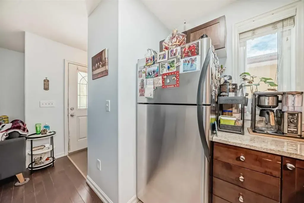 7716 bowness Road NW