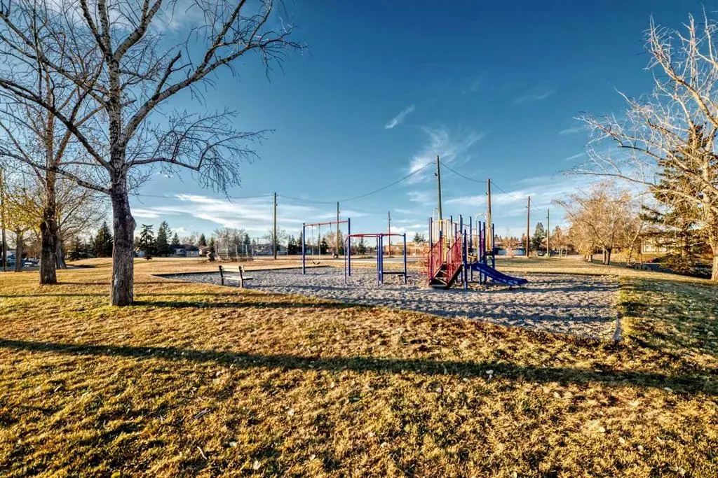 103 Pinehill Place NE, #3