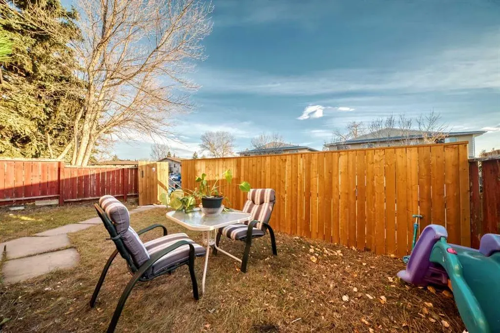 103 Pinehill Place NE, #3